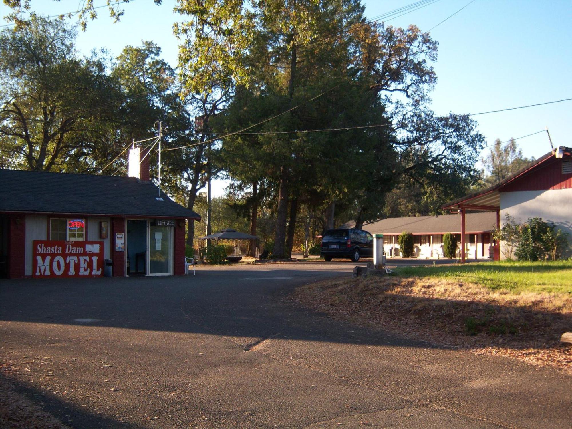 Shasta Dam Motel Shasta Lake Ngoại thất bức ảnh